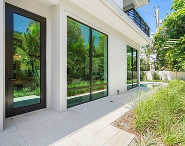 514 Ne 7th Avenue - Photo Thumbnail 2