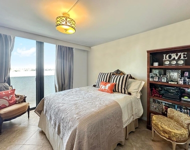 1200 S Flagler Drive - Photo Thumbnail 7
