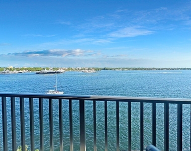 1200 S Flagler Drive - Photo Thumbnail 2