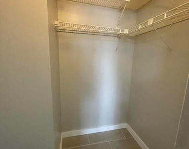 1638 Embassy Drive - Photo Thumbnail 12