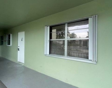 1638 Embassy Drive - Photo Thumbnail 17