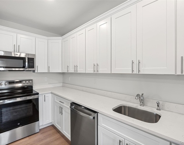 227 4th Avenue - Photo Thumbnail 6