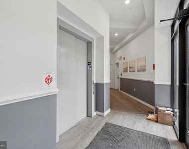 1617 Ridge Avenue - Photo Thumbnail 2