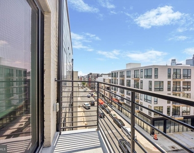 1617 Ridge Avenue - Photo Thumbnail 5