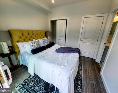 1617 Ridge Avenue - Photo Thumbnail 3