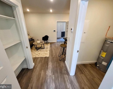 1617 Ridge Avenue - Photo Thumbnail 9