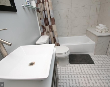 2135 Walnut Street - Photo Thumbnail 4