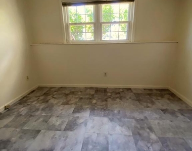 12339 Sandy Point Court - Photo Thumbnail 15