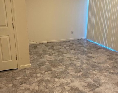 12339 Sandy Point Court - Photo Thumbnail 14