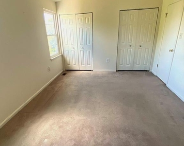 12339 Sandy Point Court - Photo Thumbnail 6