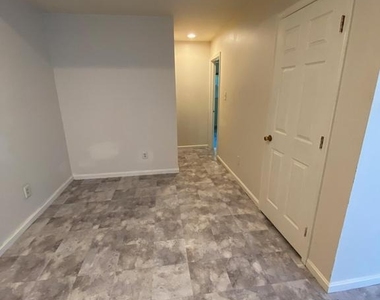 12339 Sandy Point Court - Photo Thumbnail 13