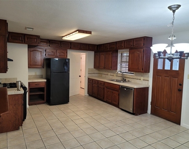 306 E Anderson Ave - Photo Thumbnail 1