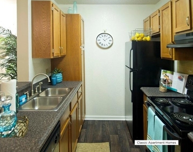 100 Akers Ridge Drive - Photo Thumbnail 2