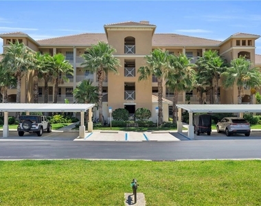 10791 Palazzo Way - Photo Thumbnail 16
