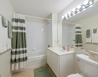 11033 Mill Creek Way - Photo Thumbnail 12