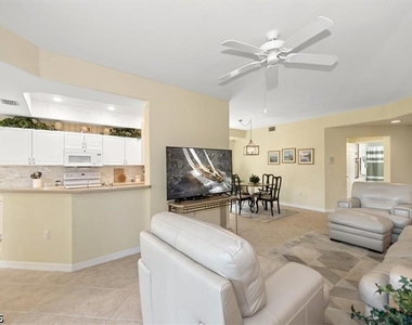 11033 Mill Creek Way - Photo Thumbnail 3
