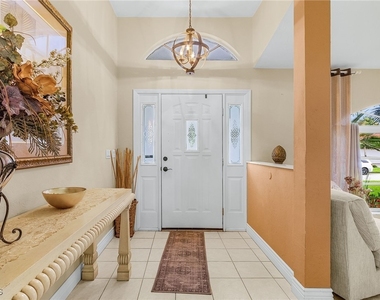 8549 S Lake Circle - Photo Thumbnail 4