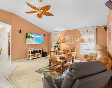 8549 S Lake Circle - Photo Thumbnail 41