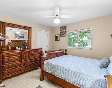 8549 S Lake Circle - Photo Thumbnail 17