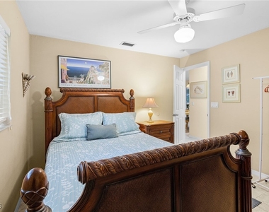 8549 S Lake Circle - Photo Thumbnail 18