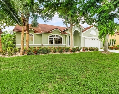 8549 S Lake Circle - Photo Thumbnail 2