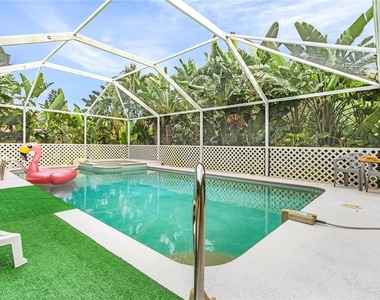 8549 S Lake Circle - Photo Thumbnail 32