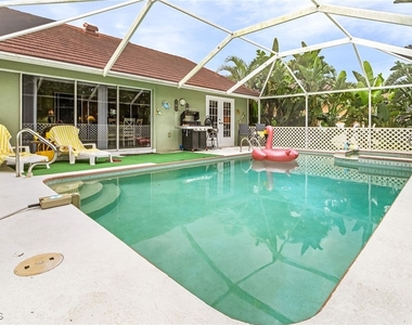 8549 S Lake Circle - Photo Thumbnail 33