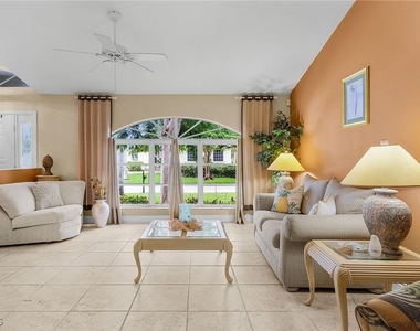 8549 S Lake Circle - Photo Thumbnail 5