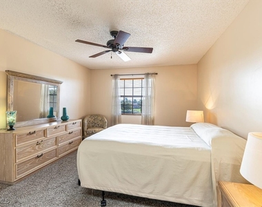 5535 Rattlesnake Hammock Road - Photo Thumbnail 10