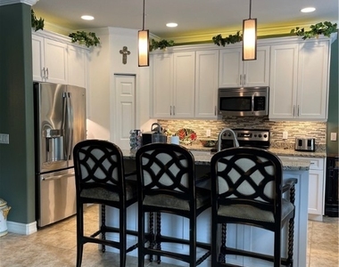 9081 Albion Lane S - Photo Thumbnail 11