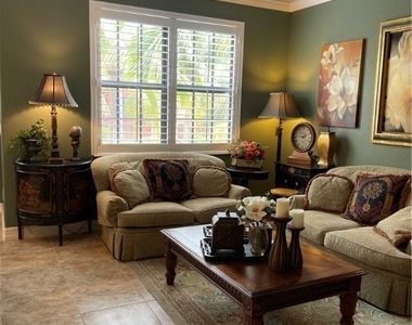 9081 Albion Lane S - Photo Thumbnail 16