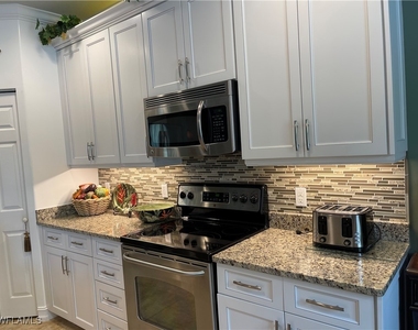 9081 Albion Lane S - Photo Thumbnail 12