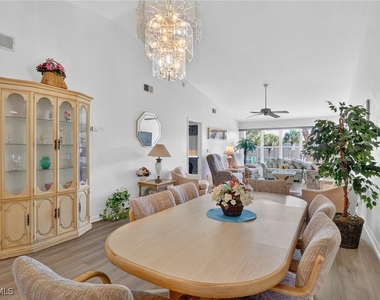 4210 Looking Glass Lane - Photo Thumbnail 7