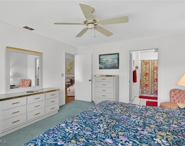 4210 Looking Glass Lane - Photo Thumbnail 17