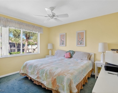 4210 Looking Glass Lane - Photo Thumbnail 13