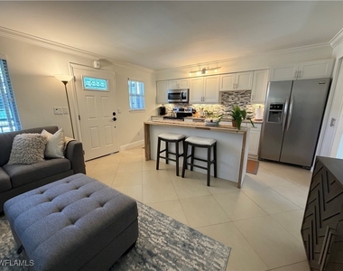 960 7th Street S - Photo Thumbnail 6