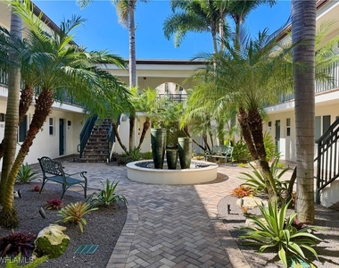 960 7th Street S - Photo Thumbnail 1