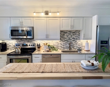 960 7th Street S - Photo Thumbnail 7