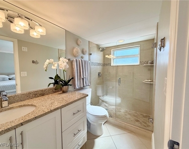 960 7th Street S - Photo Thumbnail 9