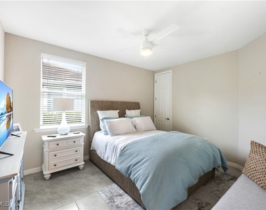 14551 Edgewater Circle - Photo Thumbnail 16