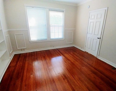 1409 Wentworth Street - Photo Thumbnail 7