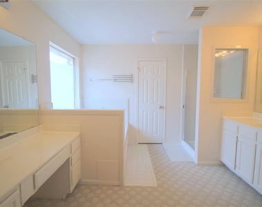 16326 Brush Meadows Court - Photo Thumbnail 20