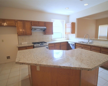 16326 Brush Meadows Court - Photo Thumbnail 9