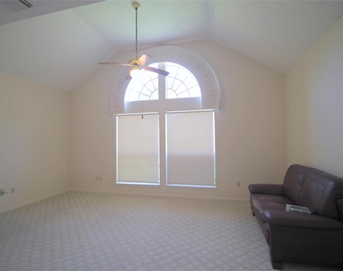 16326 Brush Meadows Court - Photo Thumbnail 13