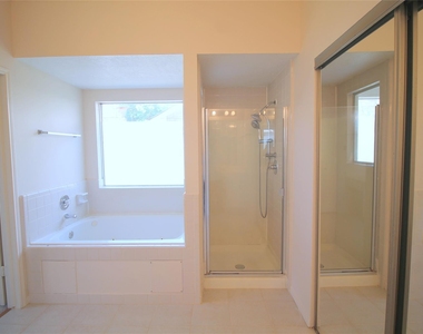 16326 Brush Meadows Court - Photo Thumbnail 14