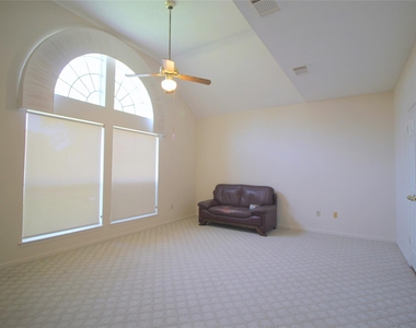 16326 Brush Meadows Court - Photo Thumbnail 12