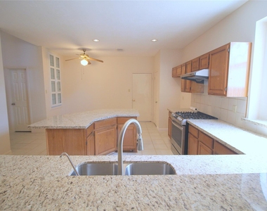 16326 Brush Meadows Court - Photo Thumbnail 8