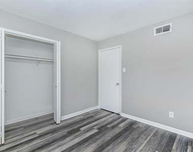 18001 Cypress Trace Road - Photo Thumbnail 18