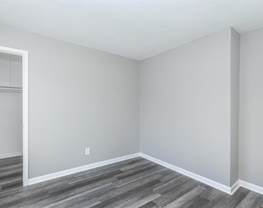 18001 Cypress Trace Road - Photo Thumbnail 14