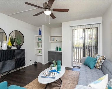2170 Thousand Oaks Drive - Photo Thumbnail 5